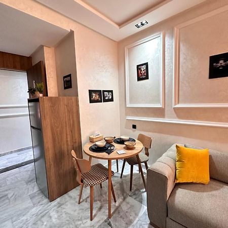Luxueux Studio A Cote De Mcdo & Zara Maarif Casablanca Buitenkant foto